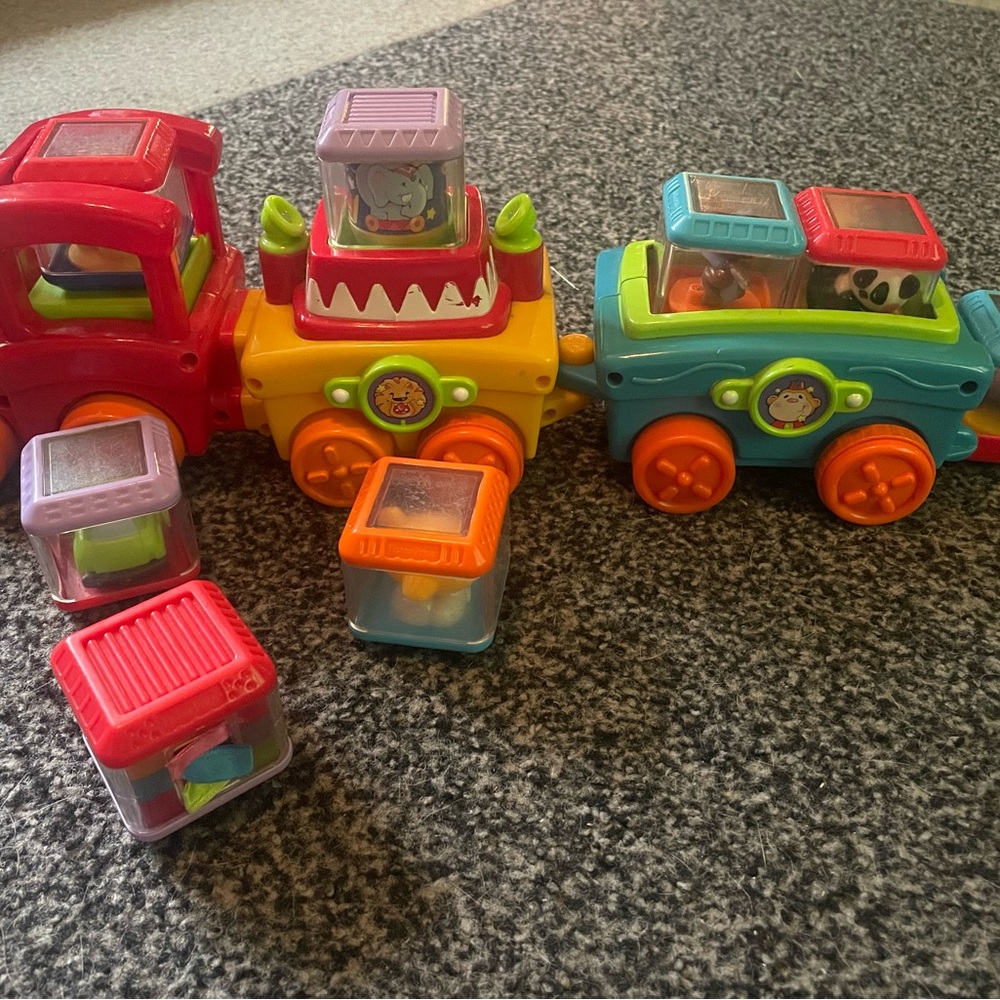 2004 Peek a Boo Blocks Train